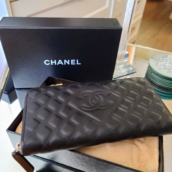 CHANEL Handbags - Chocolate CHANEL zip wallet